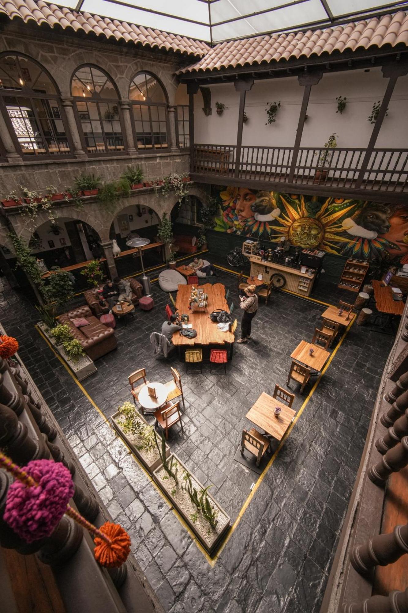 Black Llama Hostel Cuzco Exterior foto